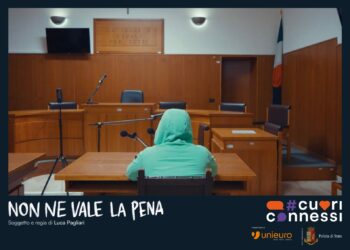 Il docufilm “Non ne vale la pena” lancia un messaggio importante alle nuove generazioni: ogni azione online ha le sue conseguenze.