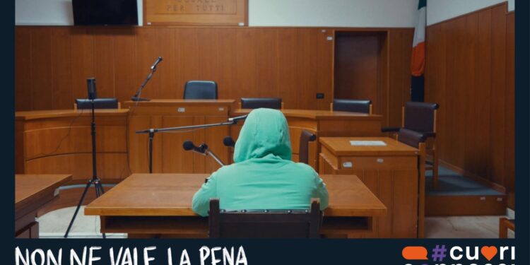 Il docufilm “Non ne vale la pena” lancia un messaggio importante alle nuove generazioni: ogni azione online ha le sue conseguenze.