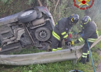 Incidente stradale sulla Sassari-Ittiri, intervengono i vigili del fuoco