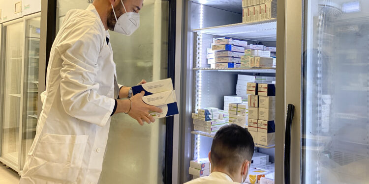 Farmacia del Policlinico, chiusura al pubblico per inventario e feste