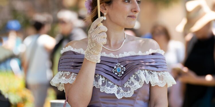 Torna La Grande Jatte, alla Passeggiata Coperta, un evento da sogno: Cagliari splendida come ai primi del ‘900 “Celebrando la Bohème”