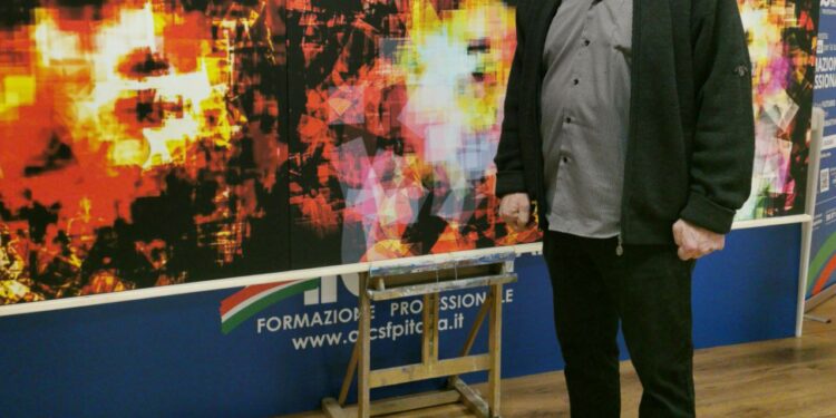 Inaugurata all’AiCS di Sassari la mostra “Ritratti riciclati” dell’artista sassarese Piermario Laddomata