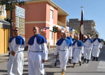 I giovani protagonisti alla processione per l’Immacolata a Stintino