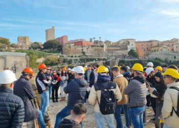 UNICantieri: al via il progetto. Cinquanta studenti e studentesse in visita al cantiere dell’ex Clinica Macciotta