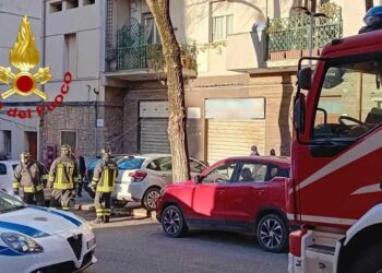 Sassari: incidente stradale in viale Umberto, due persone al Pronto Soccorso