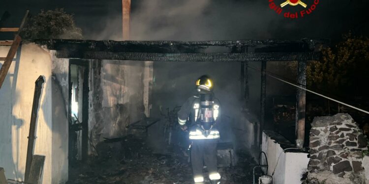 Alghero: a fuoco un’abitazione a Buratin