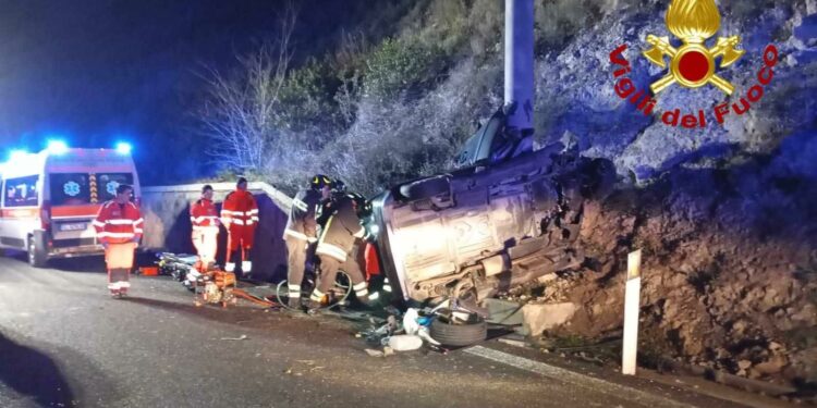 Muros: incidente stradale all’altezza del cementificio, grave un uomo