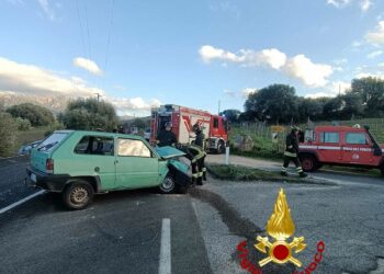 Incidente stradale sulla Nuoro-Orgosolo, quattro persone in ospedale