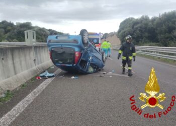 Porto Torres: incidente stradale sulla statale 131, sul posto i vigili del fuoco