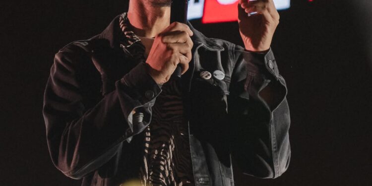 Il Marina Cafè Noir riparte con un’anteprima invernale in occasione dell’uscita del nuovo romanzo di Nicola Muscas “Un amore di contrabbando” (Mondadori)