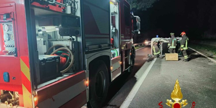 Onifai: incidente stradale sulla statale 129