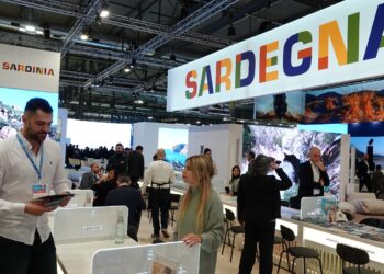 Gli assessori Franco Cuccureddu e Mariaelena Motzo hanno inaugurato lo stand della Sardegna alla BIT di Milano