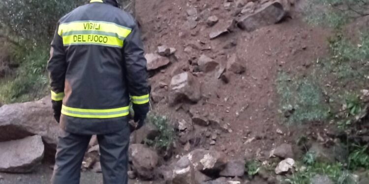 Maltempo nel Nuorese, gli interventi dei vigili del fuoco