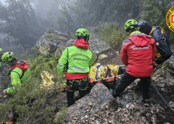 Oliena: recuperata un’escursionista infortunata