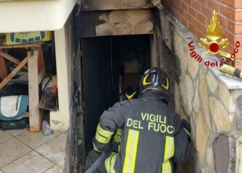 Selargius: incendio all’interno di una cantina