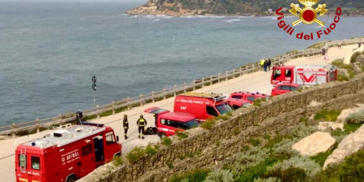 I vigili del fuoco hanno rinvenuto nelle acque di Cala Fighera il corpo di Paolo Durzu, il giovane di disperso dalla giornata del 18 marzo