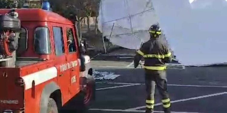 Forte vento nel Sassarese e in alta Gallura, gli interventi dei vigili del fuoco