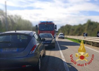 Incidente stradale sulla statale 125, due persone in ospedale