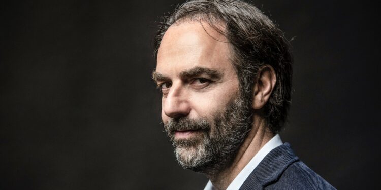 Neri Marcorè interpreta “La Buona Novella” di Fabrizio De André in prima regionale martedì 12 marzo a Sassari e mercoledì 13 marzo a Cagliari