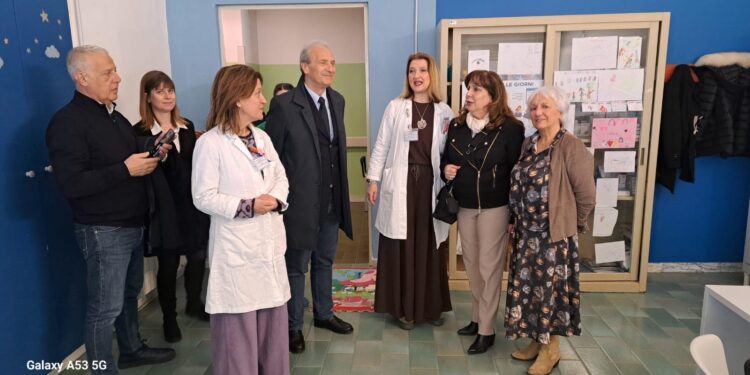 La consigliera regionale di Fratelli d’Italia Francesca Masala ha visitato l’ospedale di comunità di Ploaghe