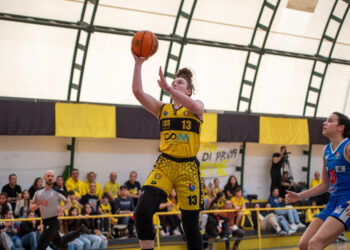 La Nuova Icom non sbaglia contro Benevento. L’allungo nel 2° quarto, punteggio finale 72 a 41. 23 punti di Favre, 15 di Ceccarelli