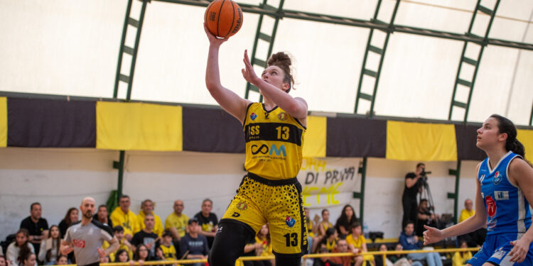 La Nuova Icom non sbaglia contro Benevento. L’allungo nel 2° quarto, punteggio finale 72 a 41. 23 punti di Favre, 15 di Ceccarelli