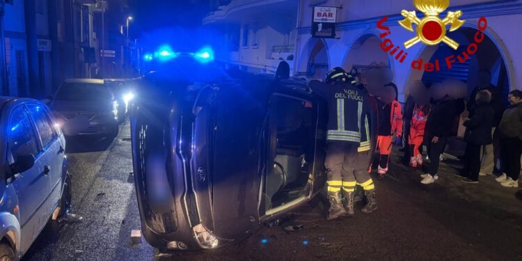 Sassari: incidente stradale in via Grazia Deledda