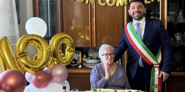 Cagliari: zia Dolores Pani compie cent’anni