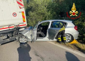 Alghero: incidente stradale sulla statale 127 bis, due persone in ospedale