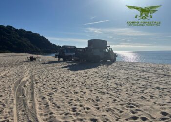 Dorgali: parcheggio nella spiaggia di Cartoe, sanzionati quattro fuoristrada