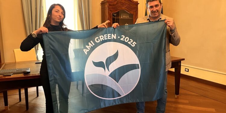 Al comune di Porto Torres la Bandiera AMI GREEN 2025