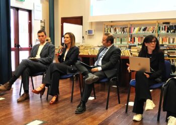 Trasporto marittimo e decarbonizzazione. La Regione: «Cruciale agire su elettrificazione delle banchine e puntare su mezzi ibridi»