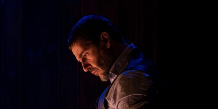 Questa sera, al Teatro TsE di Cagliari, va in scena l’omaggio a Sergio Atzeni con “Io non lo so cosa sia giusto” 