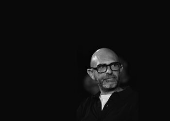 Giovedì 15 maggio, nel Foyer del Teatro Massimo di Cagliari, Giovanni Follesa presenta “Un Ferragosto”