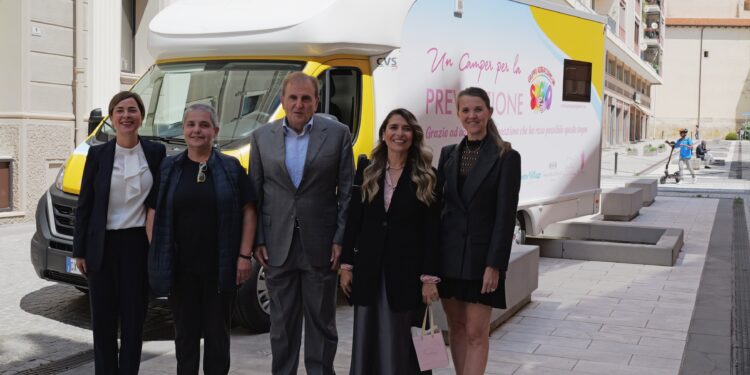 Concluso, a Cagliari, il progetto solidale che ha permesso l’acquisto di un ambulatorio mobile