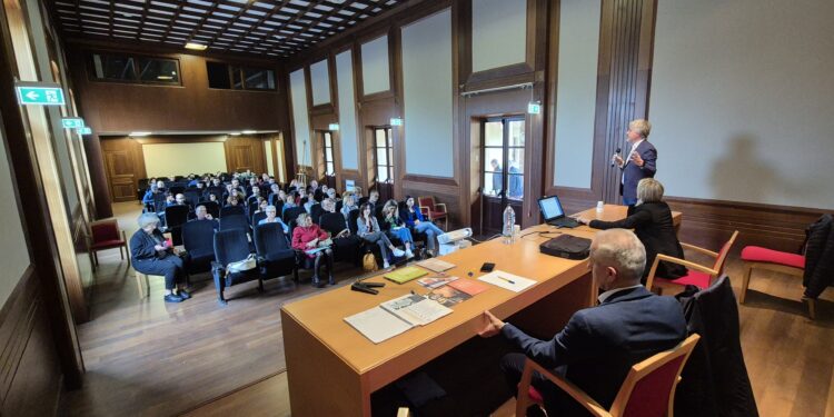 Stamane un corso organizzato dalla Asl 5 di Oristano: «Fare rete per ridurre lo spreco alimentare»