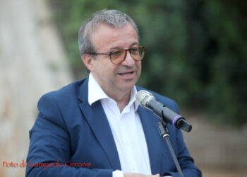 Emanuele Cani: «Lavoriamo su continuità territoriale, energia e infrastrutture per superare il divario»