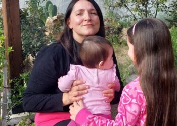 11 maggio Festa della Mamma: la dipendente di Poste italiane Annalisa Cassitta tra lavoro e genitorialità