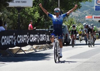 Giro della Baronia: vittoria per distacco a Villacidro, un esercito di specialisti sotto gli occhi attenti di Fabio Aru