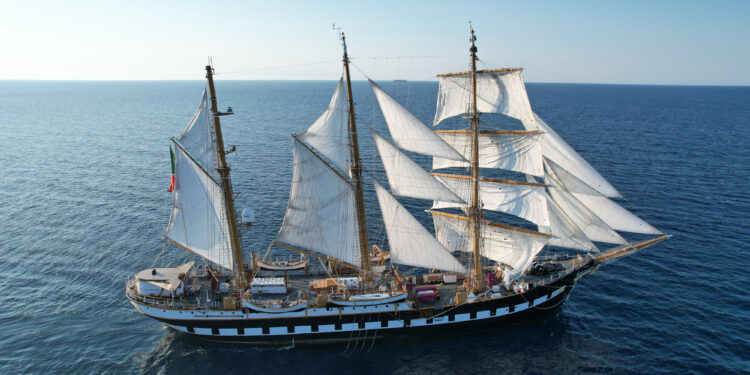 Da martedì 27 a venerdì 30 maggio, la nave scuola Palinuro sarà ormeggiata presso il Molo Vecchio Interno del porto di Olbia