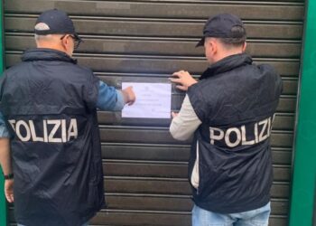 Il questore di Cagliari ha disposto la chiusura di un esercizio pubblico per aver somministrato alcolici a minorenni