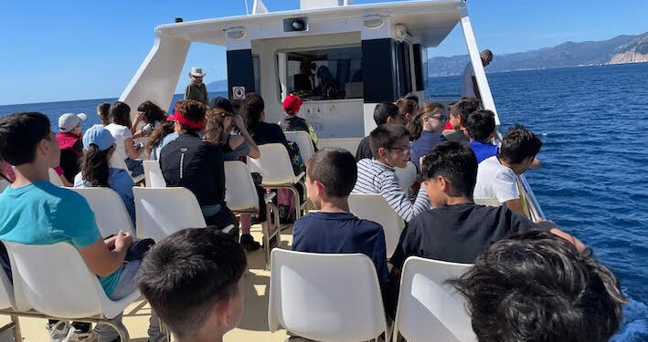 Orosei: studenti a lezione di acquacoltura e sostenibilità da Aqua De Mâ