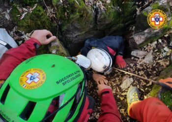 Orgosolo: salvati due speleologi nella grotta Sulidu de Arzane
