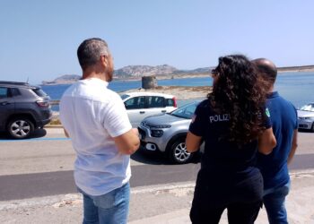 Stintino dice “No” al commercio abusivo ambulante