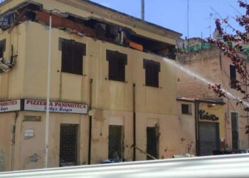 Sassari: esplosione in un appartamento in via Principessa Maria, un ferito