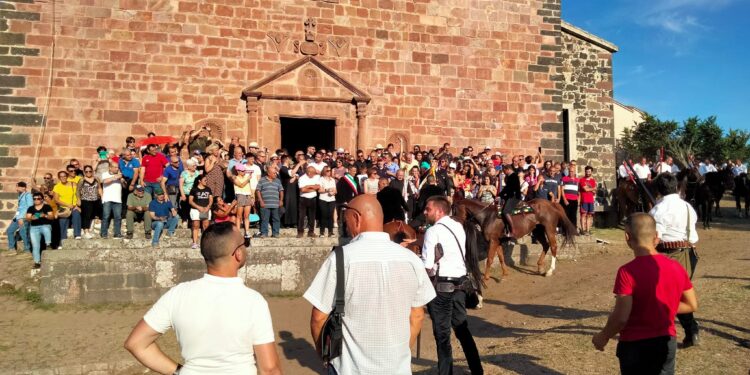 “S’Ardia de Santu Antinu”: Sedilo festeggia San Costantino