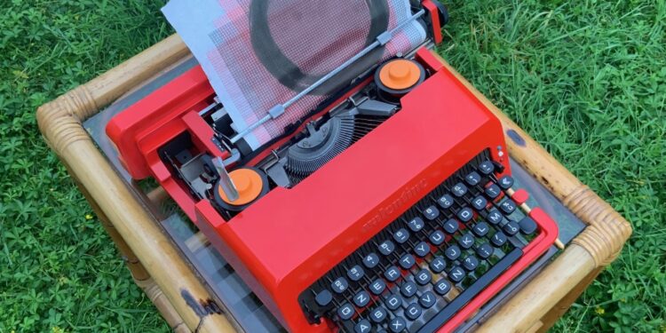 Le dattiloTessiture di Davide Tocco in mostra da giovedì alla Galleria Siotto di Cagliari