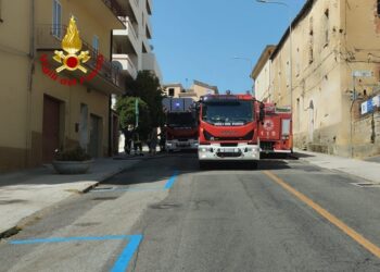 Nuoro: a fuoco un’abitazione in via Manzoni