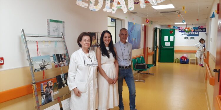 Ospedale San Martino, in Pediatria la mostra fotografica di Federica Marras “Bagiatama” proposta dal Centro Servizi Culturali di Oristano