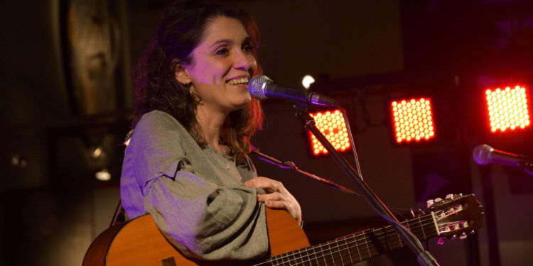 Domenica 8 giugno al Teatro Massimo con Chiara Effe e “La Musica che gira in Tondo”